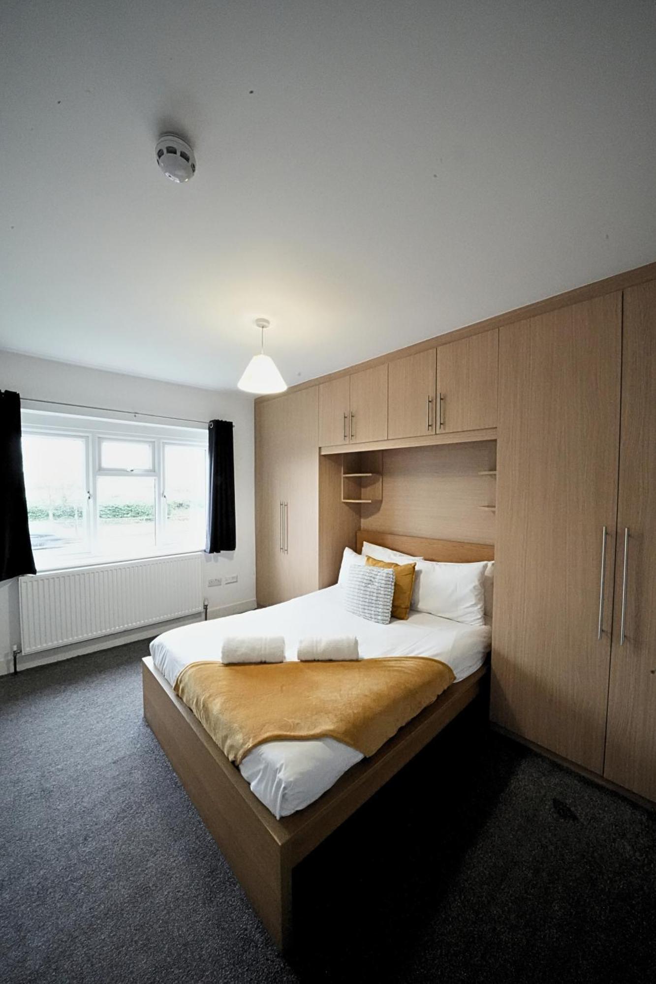 The Great Airport Place-Private Bedrooms With Private Bathroom-1 Bus To Heathrow Airport-5 Minutes By Car- Helpful Advice From Our Team Harmondsworth Exteriér fotografie