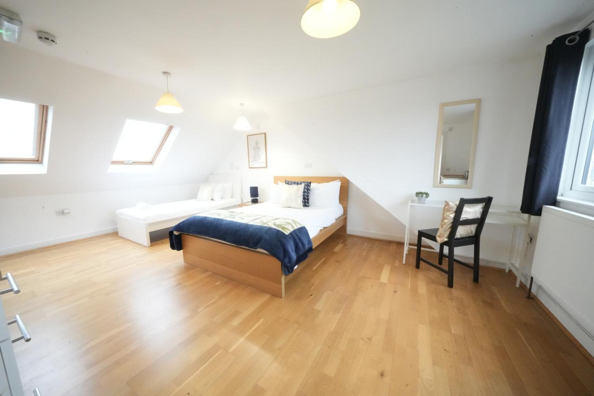 The Great Airport Place-Private Bedrooms With Private Bathroom-1 Bus To Heathrow Airport-5 Minutes By Car- Helpful Advice From Our Team Harmondsworth Exteriér fotografie