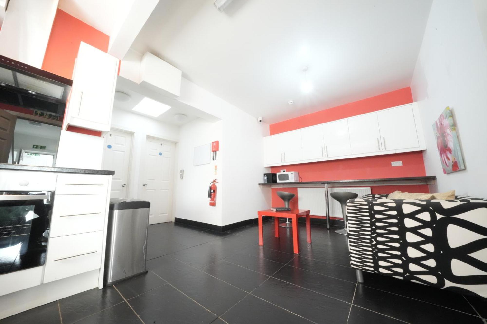 The Great Airport Place-Private Bedrooms With Private Bathroom-1 Bus To Heathrow Airport-5 Minutes By Car- Helpful Advice From Our Team Harmondsworth Exteriér fotografie