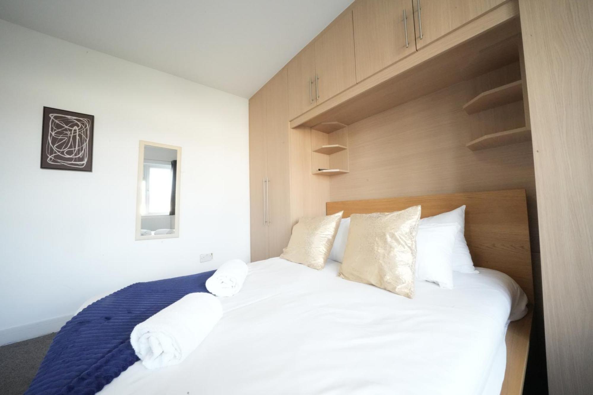 The Great Airport Place-Private Bedrooms With Private Bathroom-1 Bus To Heathrow Airport-5 Minutes By Car- Helpful Advice From Our Team Harmondsworth Exteriér fotografie
