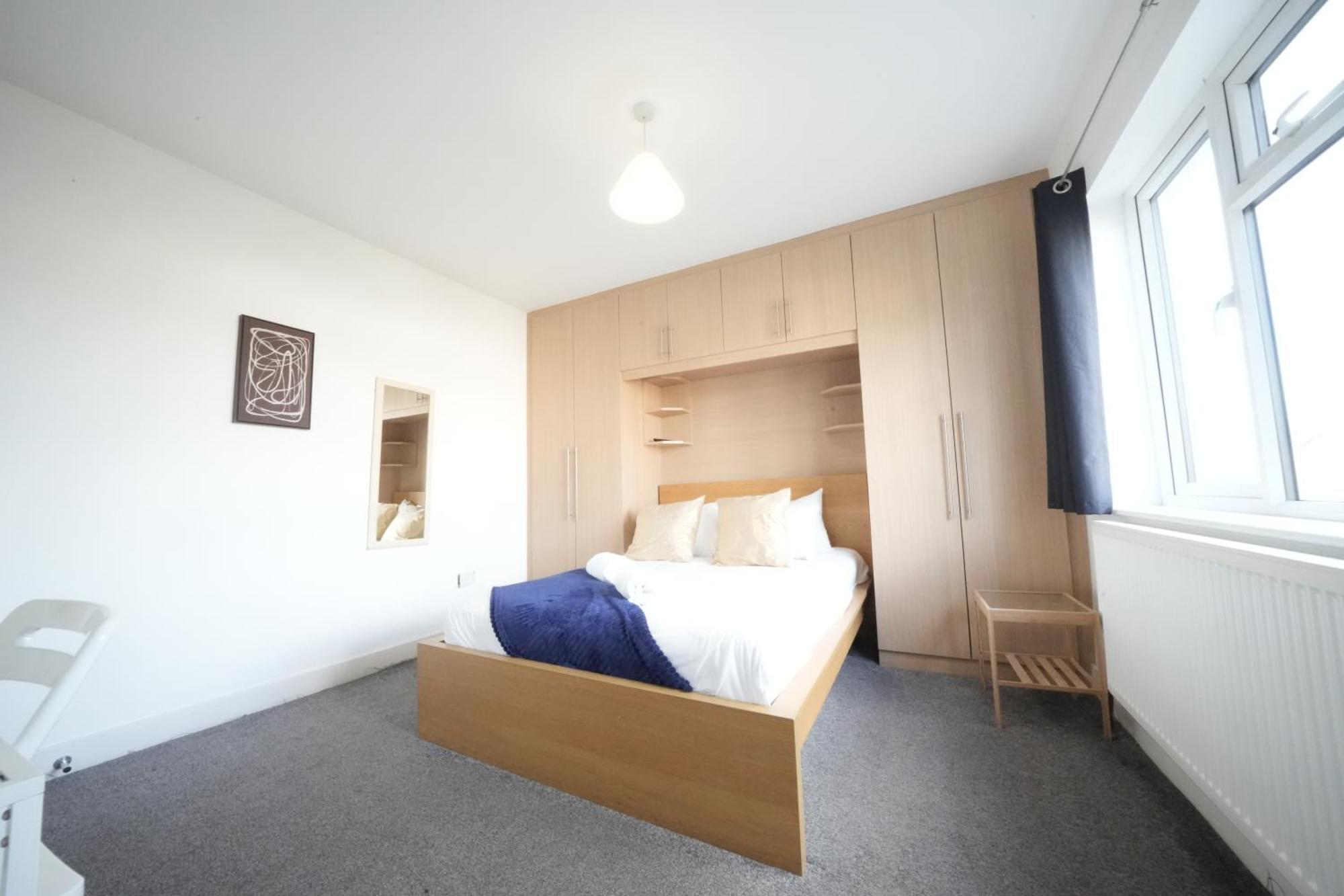 The Great Airport Place-Private Bedrooms With Private Bathroom-1 Bus To Heathrow Airport-5 Minutes By Car- Helpful Advice From Our Team Harmondsworth Exteriér fotografie