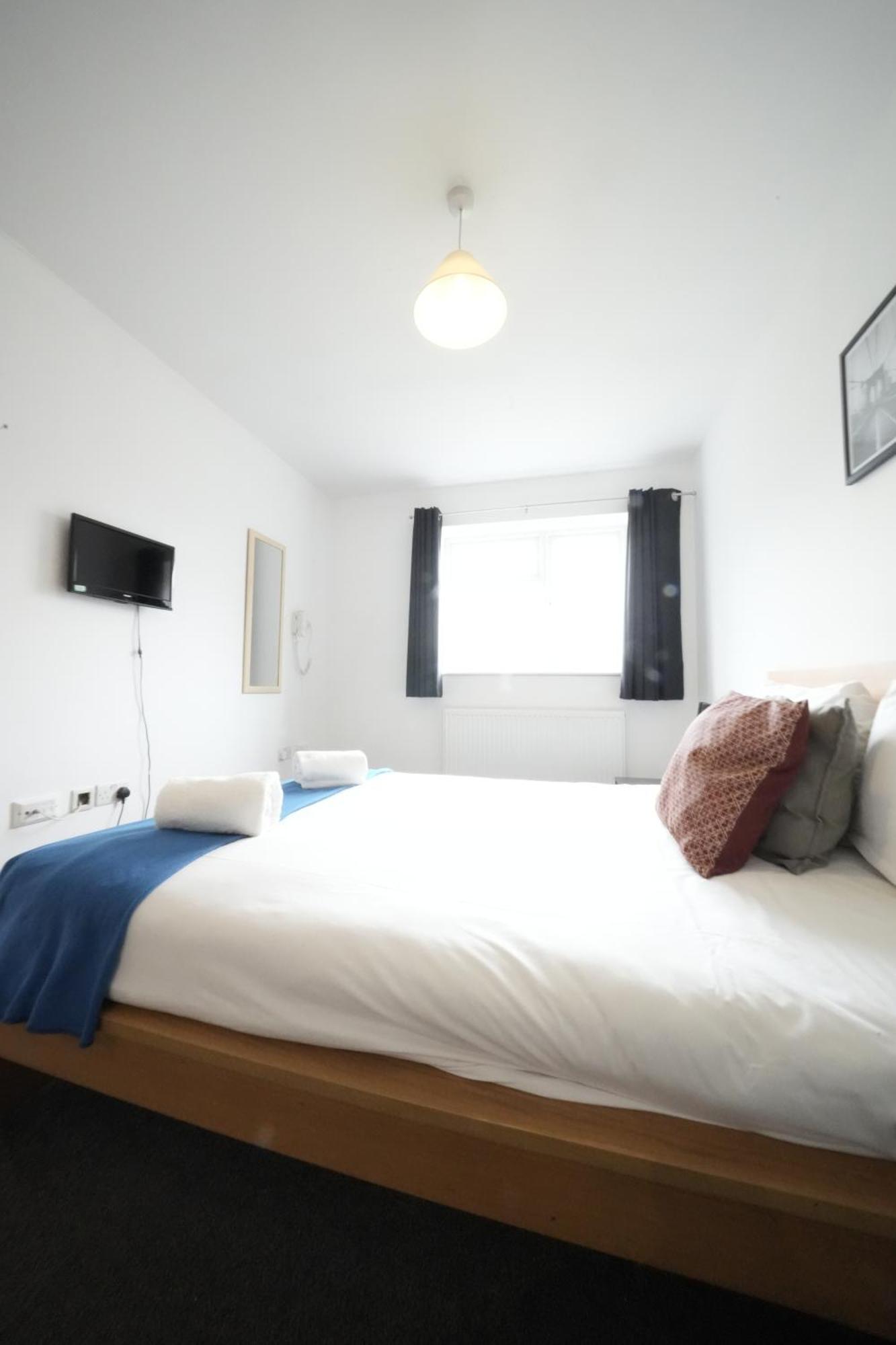 The Great Airport Place-Private Bedrooms With Private Bathroom-1 Bus To Heathrow Airport-5 Minutes By Car- Helpful Advice From Our Team Harmondsworth Exteriér fotografie